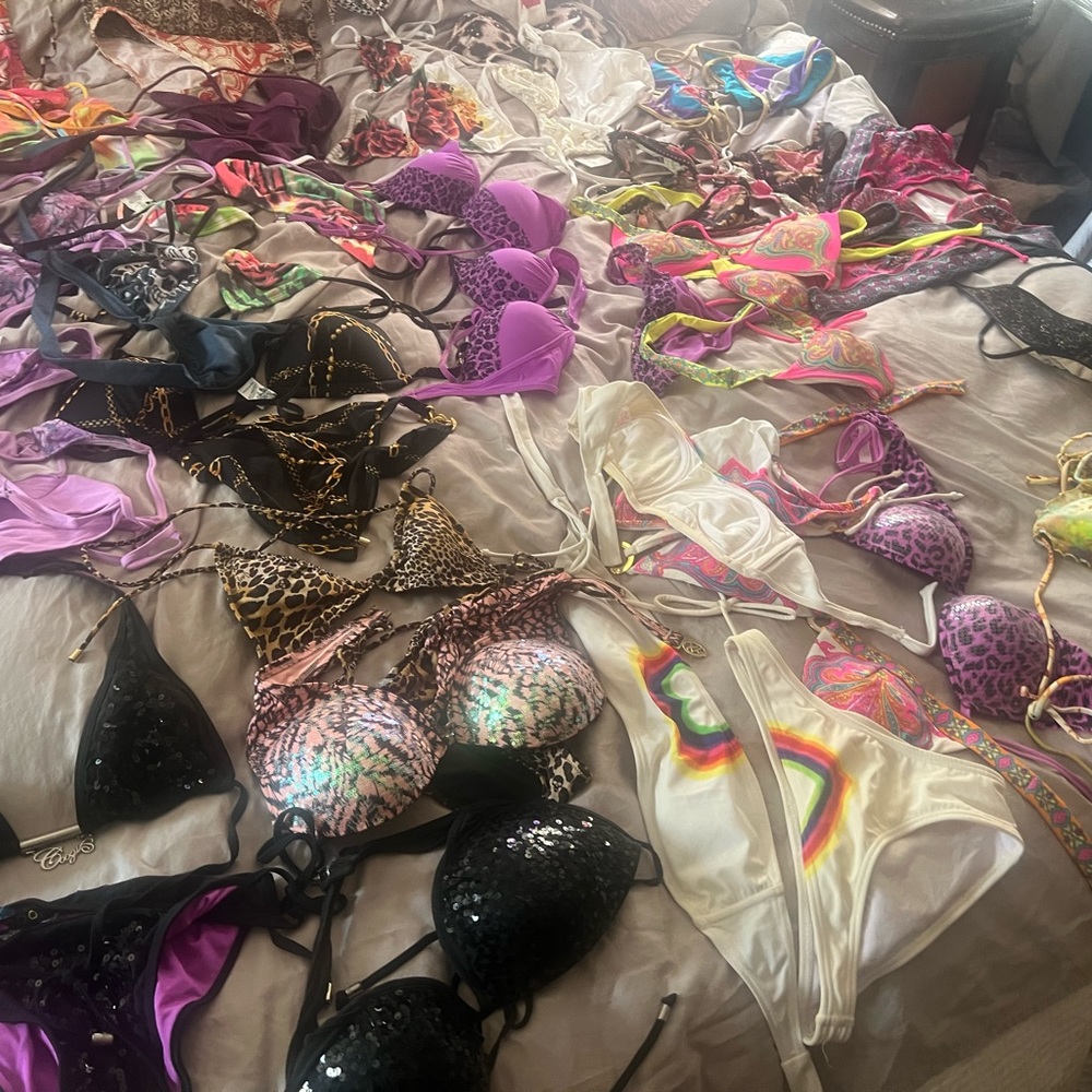 Summer vacation bundle lot of bikinis skirts dresses 🦄